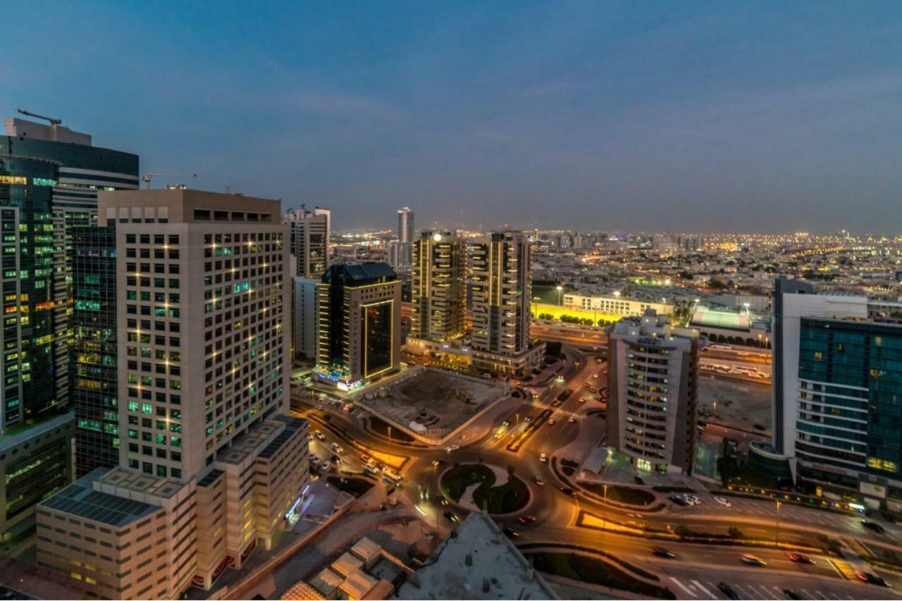 Back Packer Top 10 Dubai Buitenkant foto